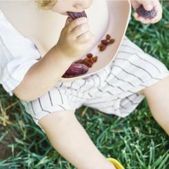 Нагрудничек MinikOiOi силиконовый 100% BASICS - Pinky Pink Фото 5