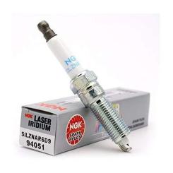 Свеча зажигания NGK 94051 SILZNAR6D9 Фото