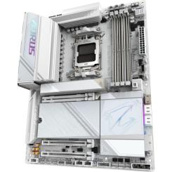 Материнская плата GIGABYTE X870E AORUS PRO ICE Фото 3