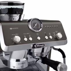 Рожковая кофеварка эспрессо DeLonghi EC 9555 BK Фото 3