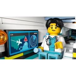 Конструктор LEGO City Самолет скорой медицинской помощи Фото 6