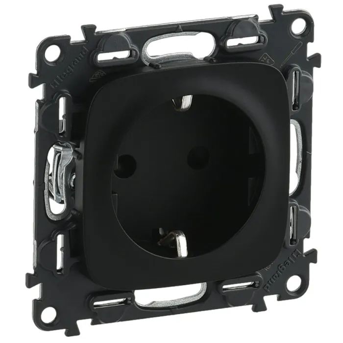 Розетка Legrand Furniture Schuko 16А 250В Фото